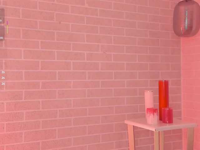 MilaLawrence live webcam show