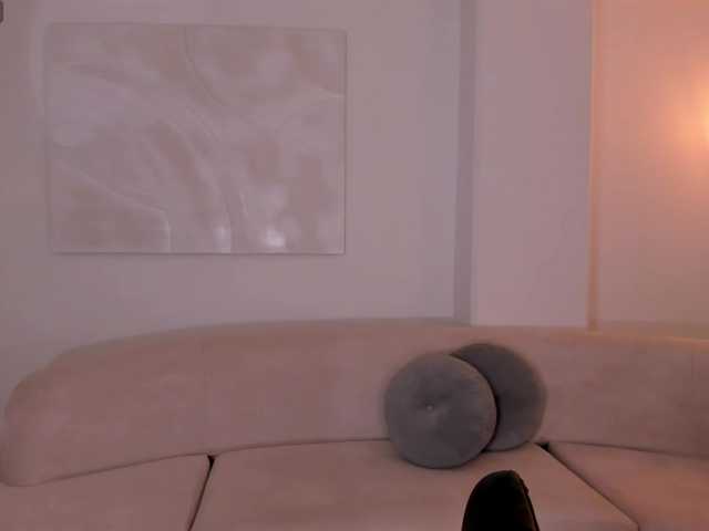MilaLawrence live cam on BongaCams