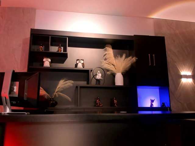MilaLawrence live cam on BongaCams