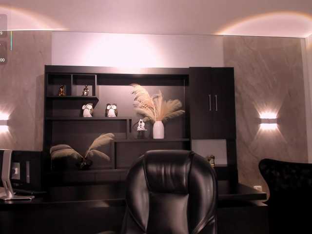 MilaLawrence live cam preview