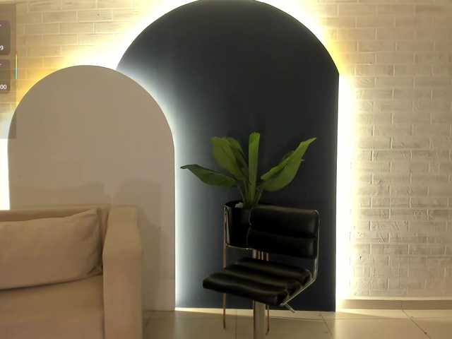 MilaLawrence's BongaCams show and profile