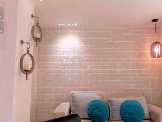 MilaLawrence webcam