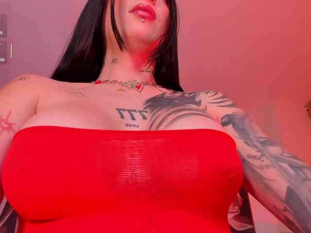 MilaLawrence webcam