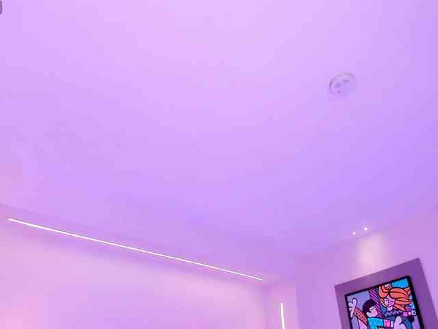 MilaLawrence webcam