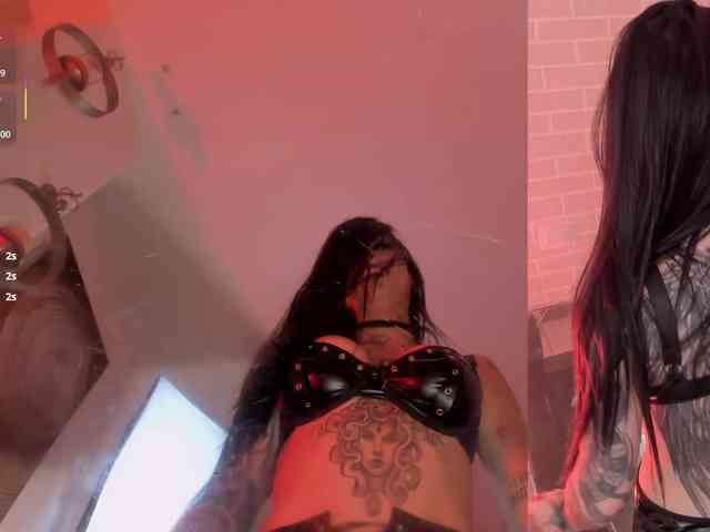 MilaLawrence webcam