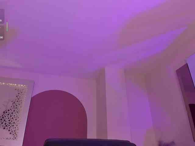 MilaLawrence webcam