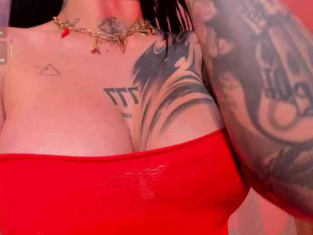 MilaLawrence webcam
