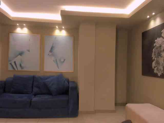 MilaLawrence webcam