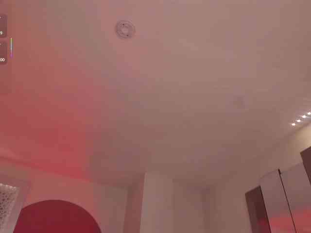 MilaLawrence webcam