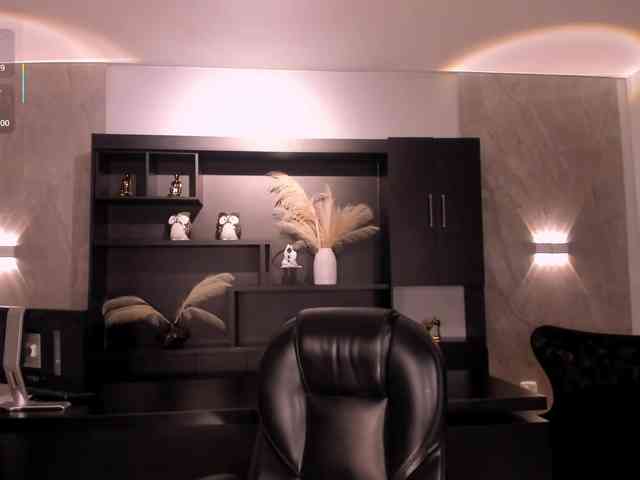 MilaLawrence webcam