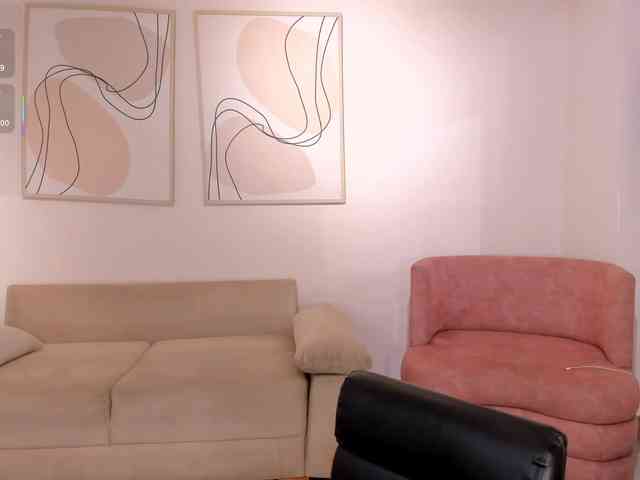 MilaLawrence webcam