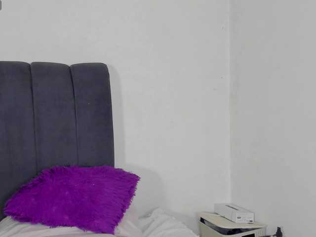 evelin-33 live cam on BongaCams
