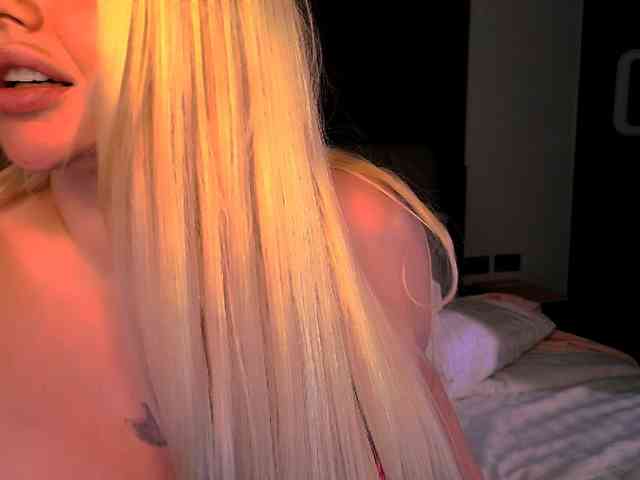 KaylaDoll webcam