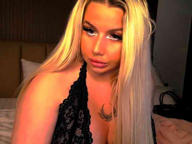 KaylaDoll webcam