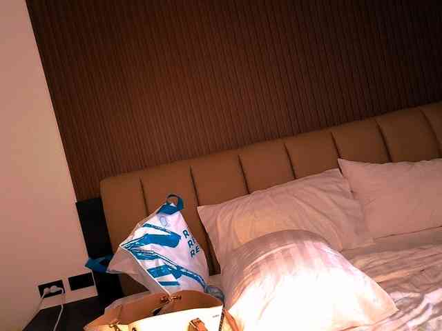 TiaDollDotCom webcam
