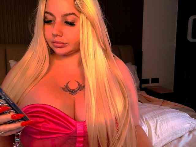KaylaDoll webcam