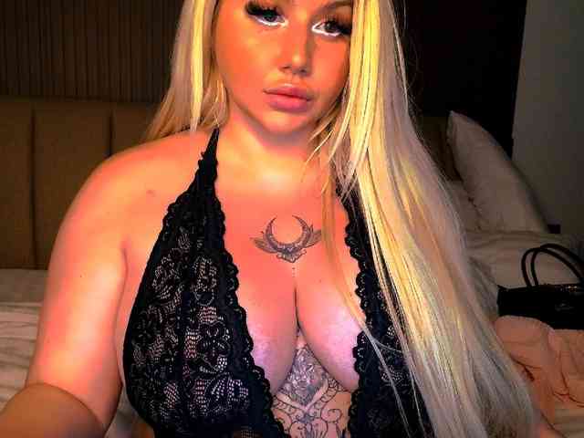 KaylaDoll webcam