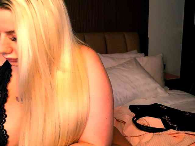 KaylaDoll webcam