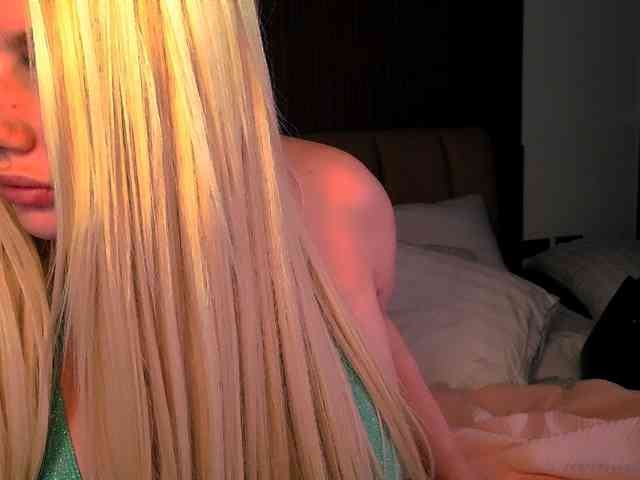 KaylaDoll webcam