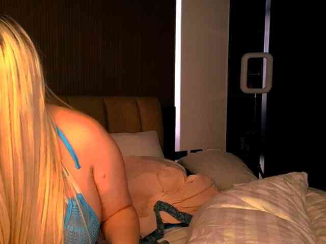 KaylaDoll webcam