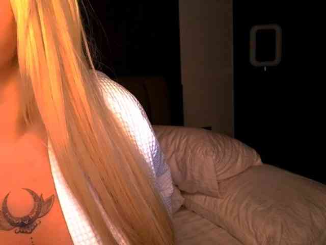 KaylaDoll webcam