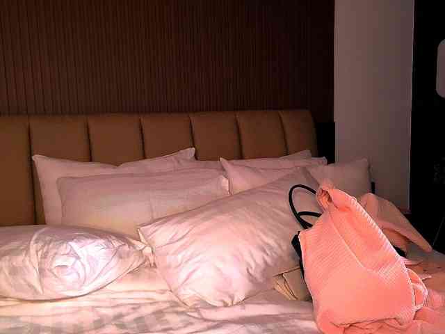 KaylaDoll webcam