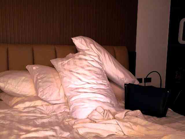 TiaDollDotCom webcam
