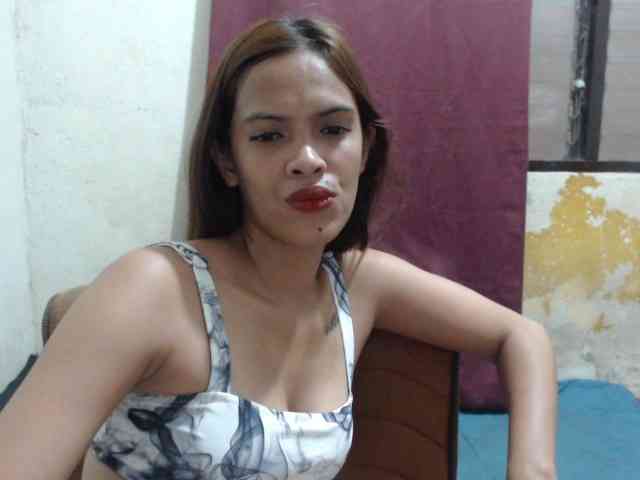 Rochellebones webcam