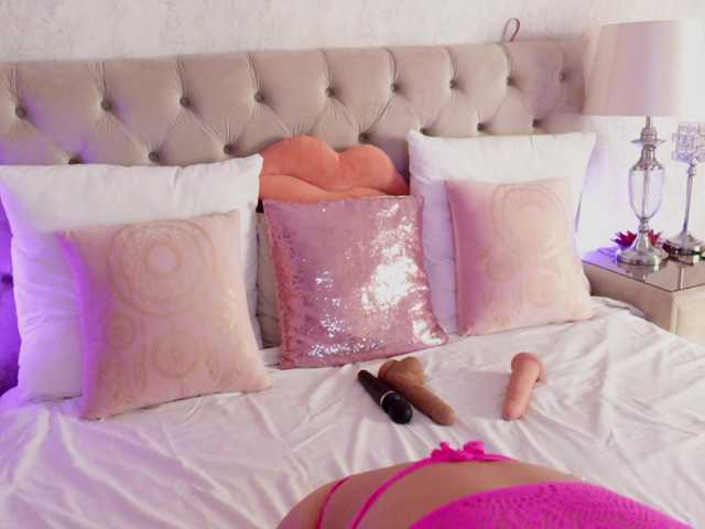 AnnaKarina live cam on BongaCams