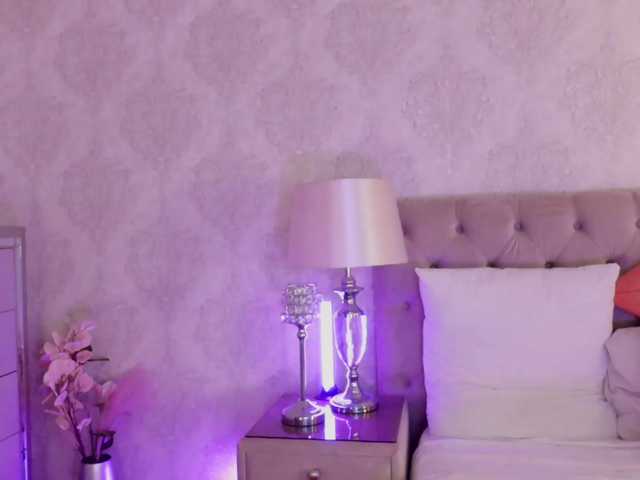 AnnaKarina live cam preview