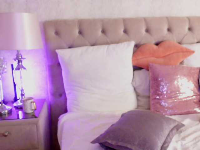 AnnaKarina live cam preview
