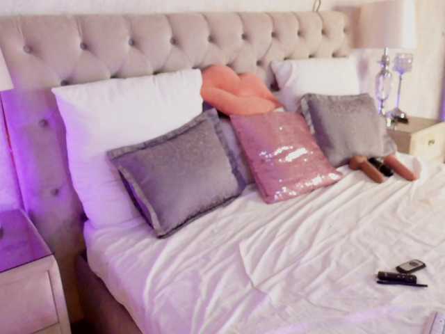 AnnaKarina live cam preview