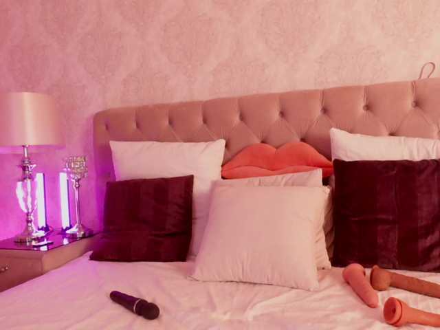 AnnaKarina live cam on BongaCams