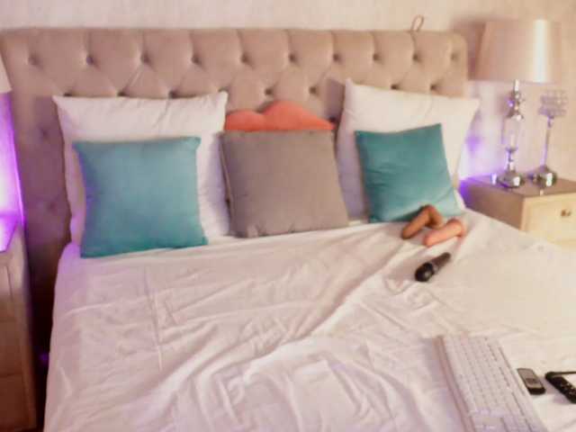 AnnaKarina live cam on BongaCams