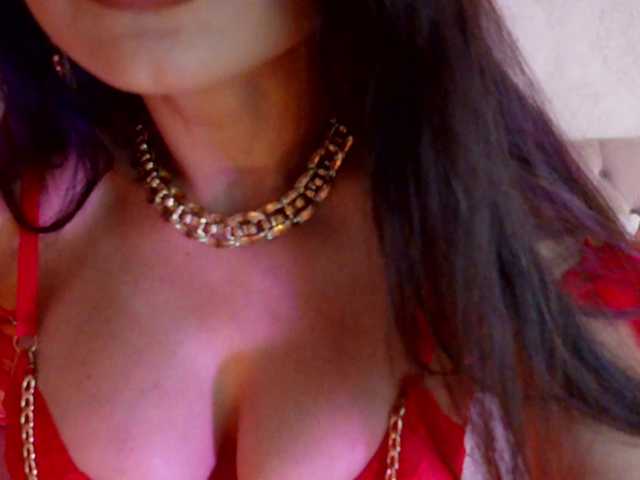 AnnaKarina live cam on BongaCams