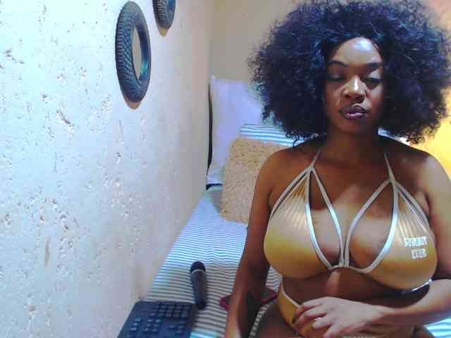 Modèle: NughtySquirtAngel01