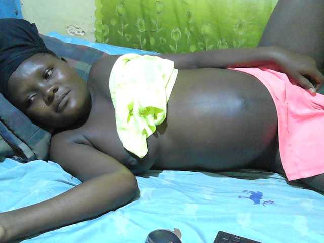 sexy-jenny live cam on BongaCams