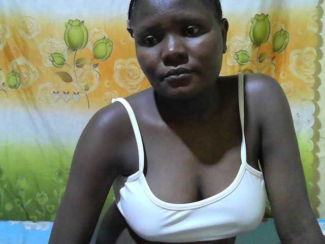 sexy-jenny live cam on BongaCams