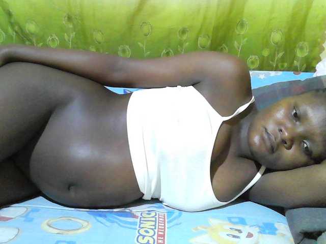 sexy-jenny live cam on BongaCams
