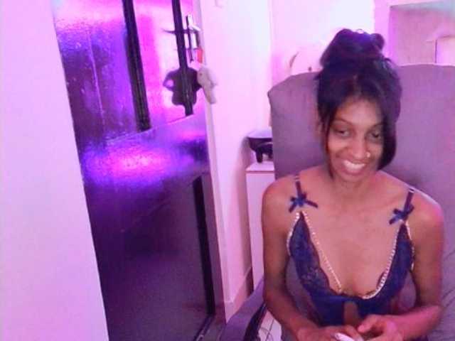 indiansexybtx live cam on BongaCams