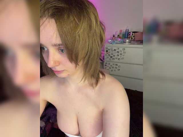 tamagotchigirl Live Cam and Statistics on UnifiedCams