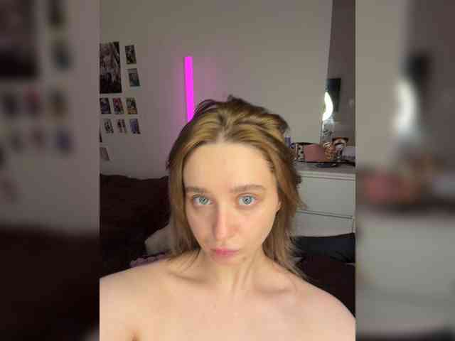 peDoVo4ka228_ webcam