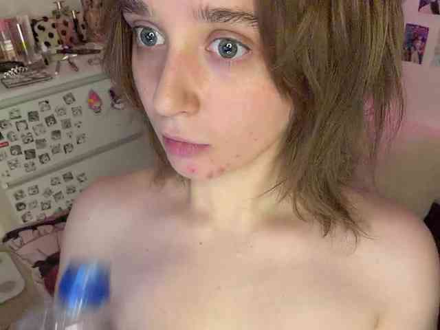 peDoVo4ka228_ webcam
