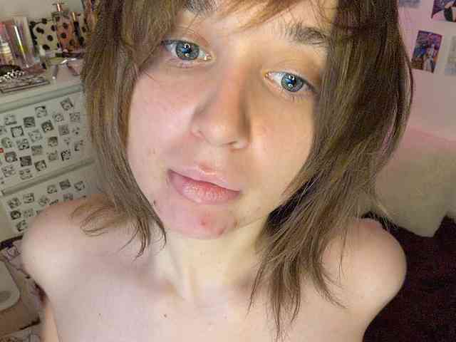 peDoVo4ka228_ webcam