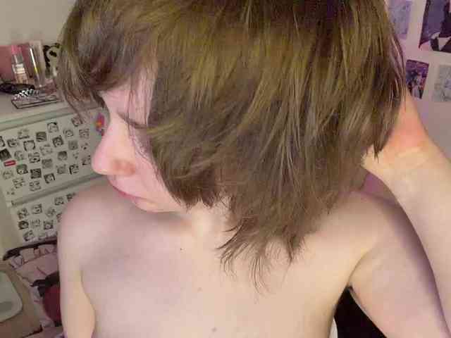 peDoVo4ka228_ webcam