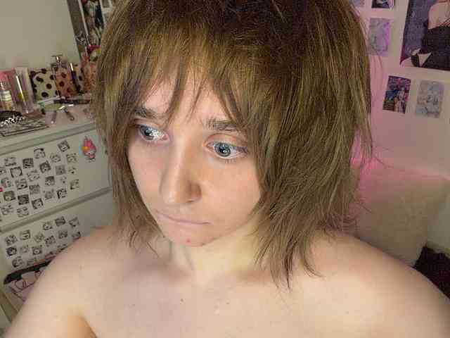 peDoVo4ka228_ webcam