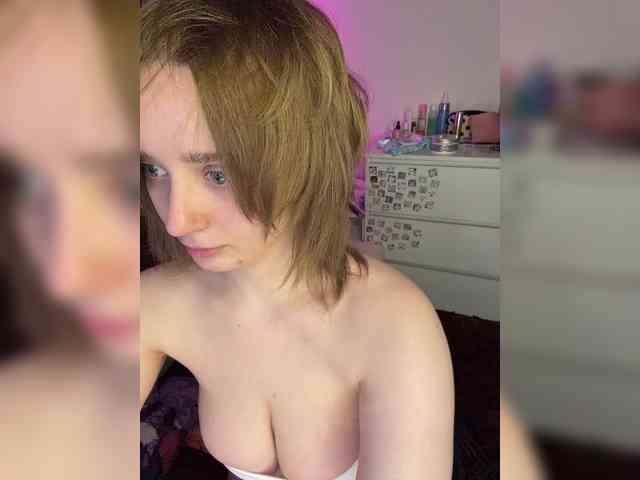 peDoVo4ka228_ webcam