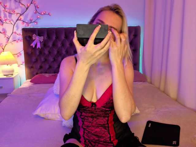 le modèle KateOweens est en webcam porno dans un show sur le site bongacams, il possède les tags suivants: White/Caucasian,Blonde,Trimmed