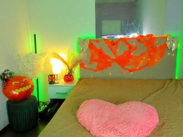 CurlyDream live cam preview
