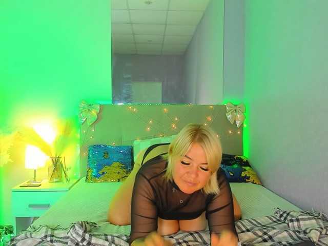 CurlyDream live webcam show